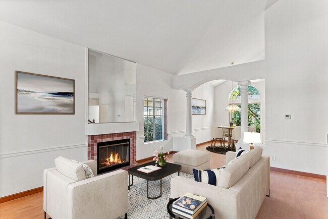 Building Photo - 1539 Mallorca Dr