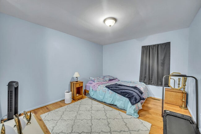 Building Photo - 633 Chip Ct