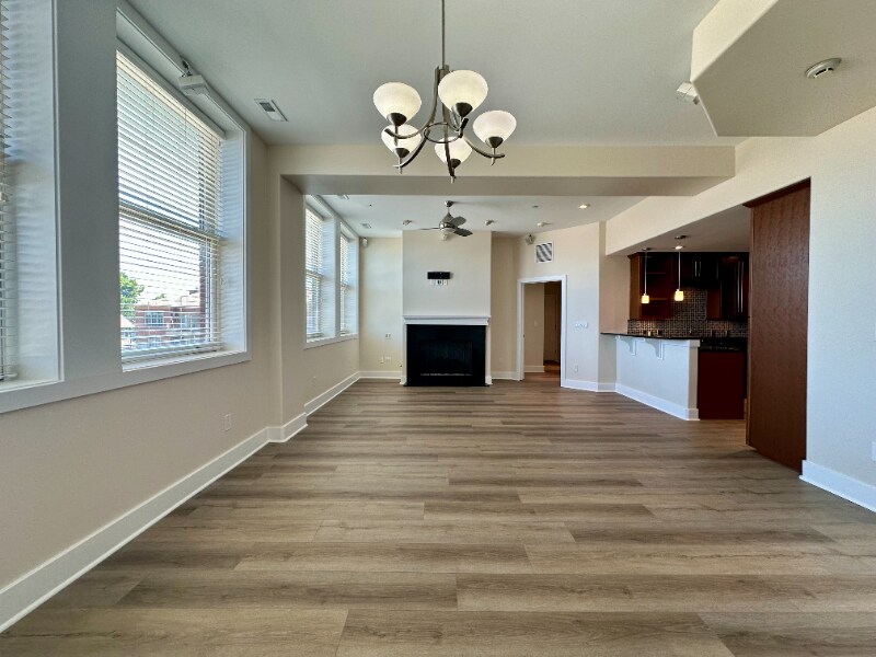 Building Photo - 2105 N Meridian St