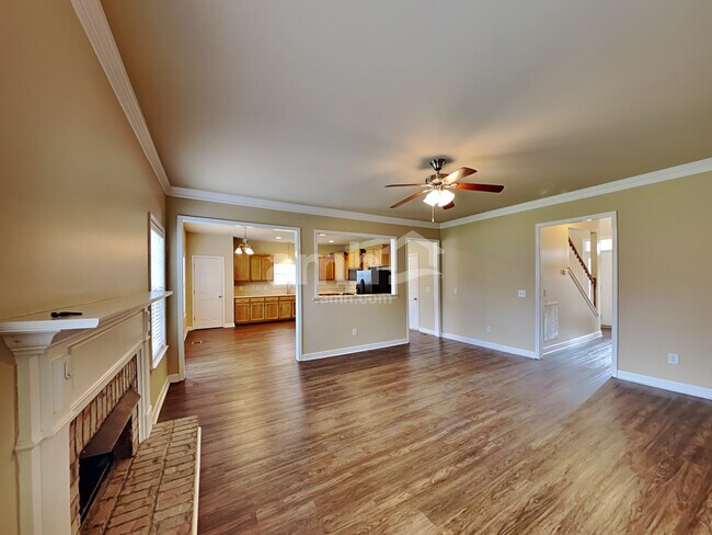 Building Photo - 3016 Sommette Drive