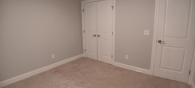 Building Photo - Heron's Landing 4 BD/ 3BTH Available May 14th