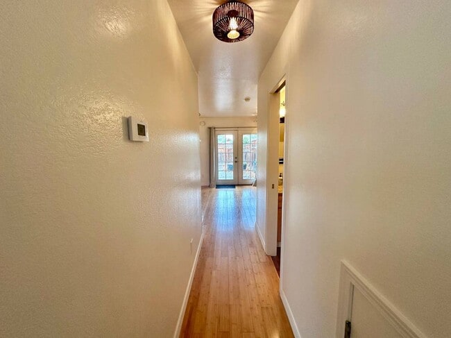 Building Photo - 127 E Hersey St