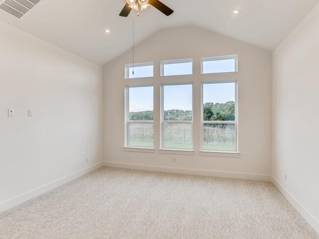 Building Photo - 12016 Mesa Verde Dr