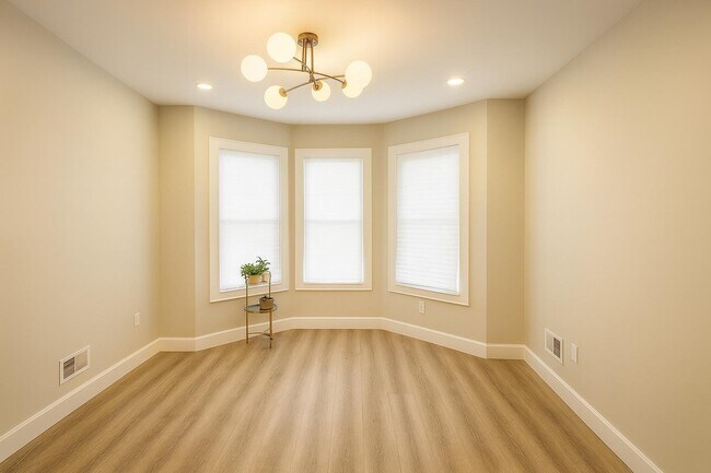 Building Photo - 115 Carteret Ave