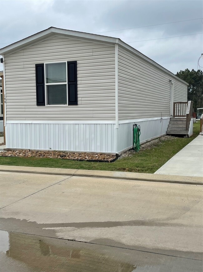 Building Photo - 20410 Telge Rd