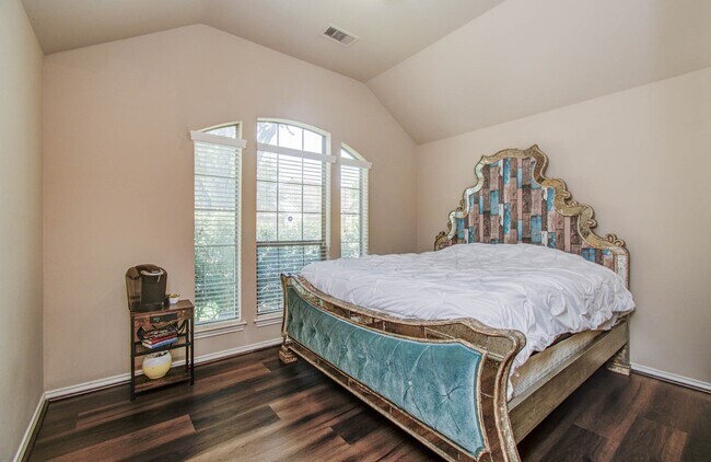 Building Photo - 13312 Highland Lake Ln