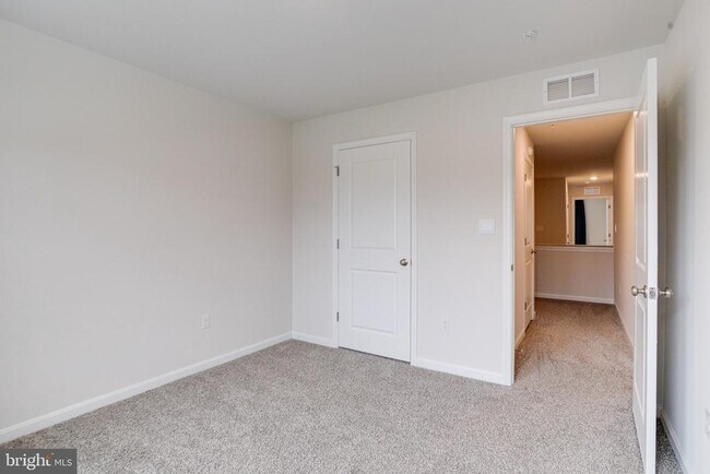 Building Photo - 148 Correri St