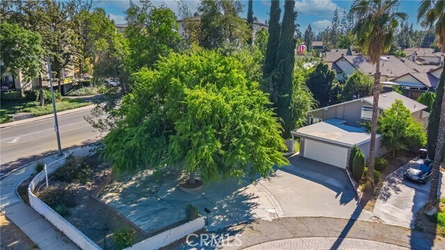 Building Photo - 5165 Pearblossom Dr