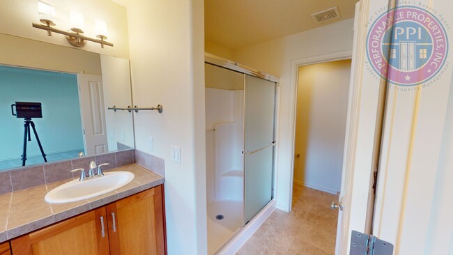 Building Photo - Bethany - Luxury Home, Central Air-Conditioning, Community Pool, Pet Welcome