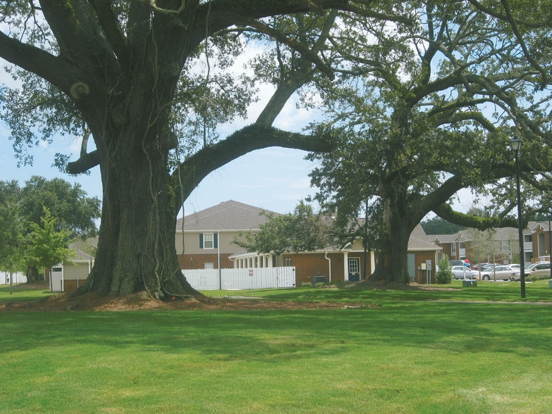 Shellbrooke Pointe Apartments 7684 Twin Beach Rd Fairhope AL 36532