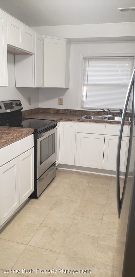 Building Photo - 3 br, 1 bath House - 6930 Riddick St