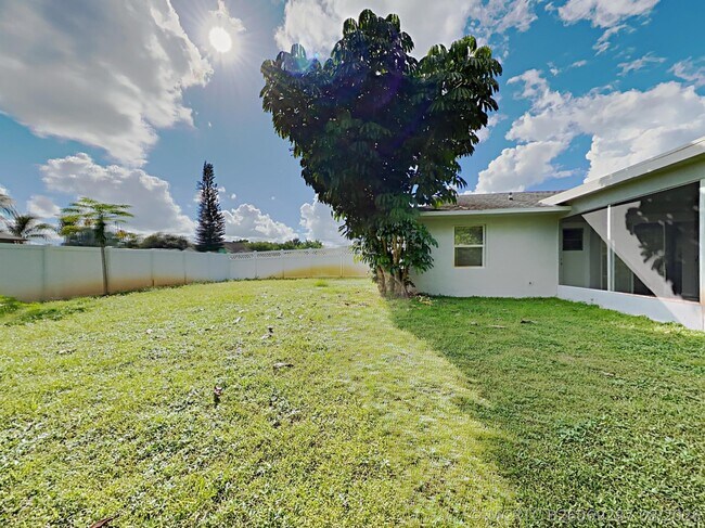 Building Photo - 4215 SW Jarmer Rd