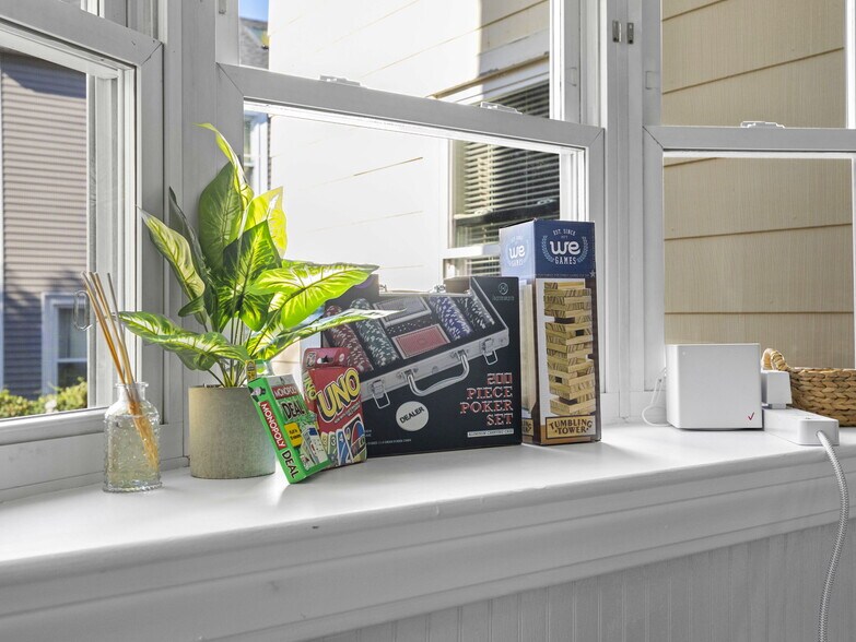 Building Photo - 110 Glen St