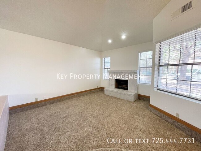 Building Photo - TWO STORY 4 BEDROOM WITH POOL NEAR SPRING ...