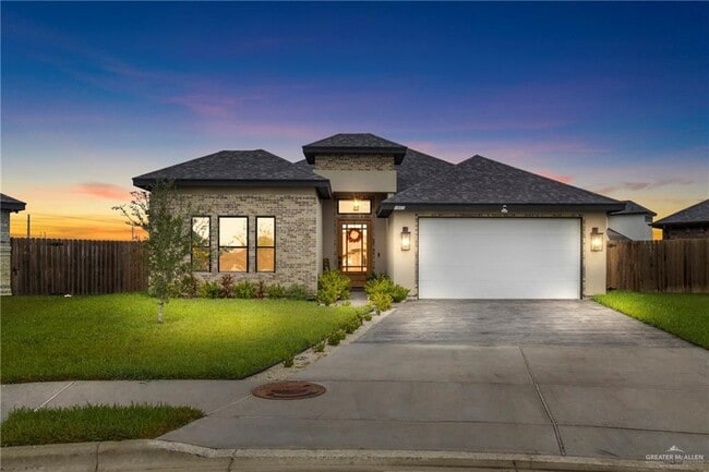 Building Photo - 1801 Stardust Ln