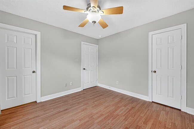 Building Photo - 406 Texas St