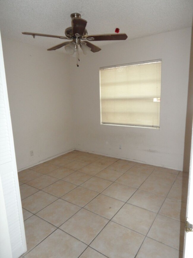 Building Photo - 2-Bed, 2-Bath Condo in Coral Springs!