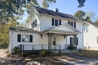 Building Photo - 903 Lee St N