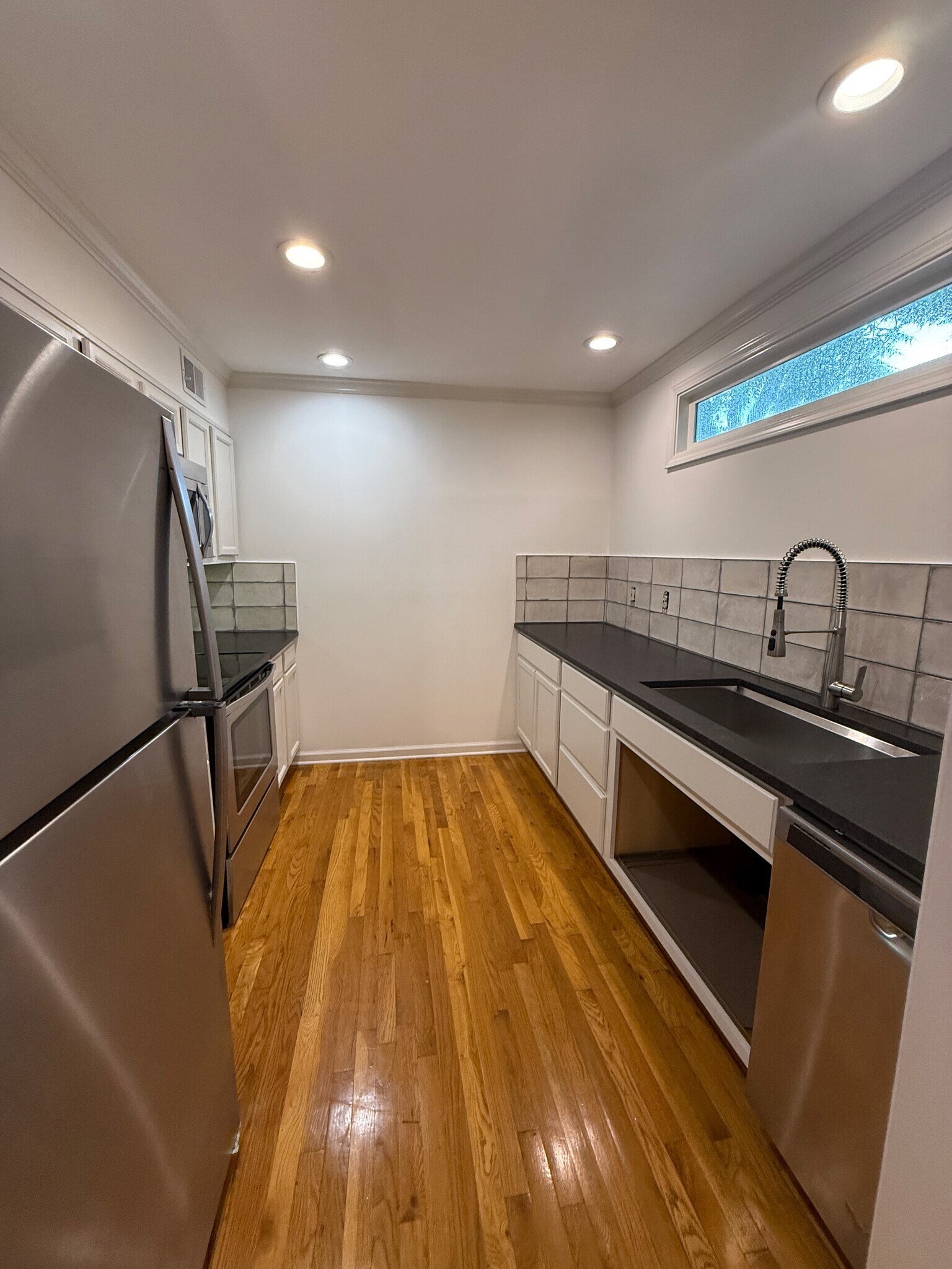 Building Photo - 2808 10th Ct S