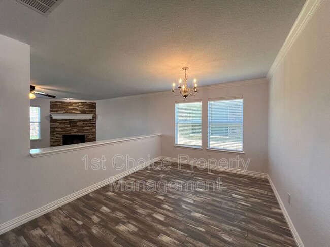 Building Photo - 9221 Comanche Ridge Dr