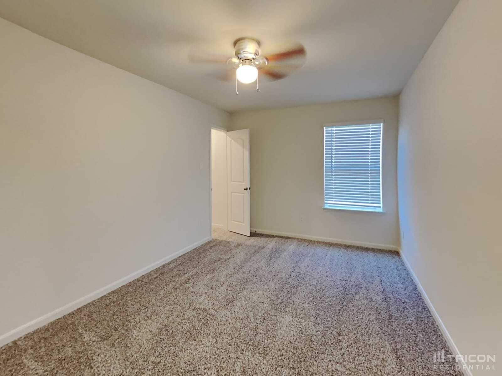 Building Photo - 106 Palomino Bnd Dr