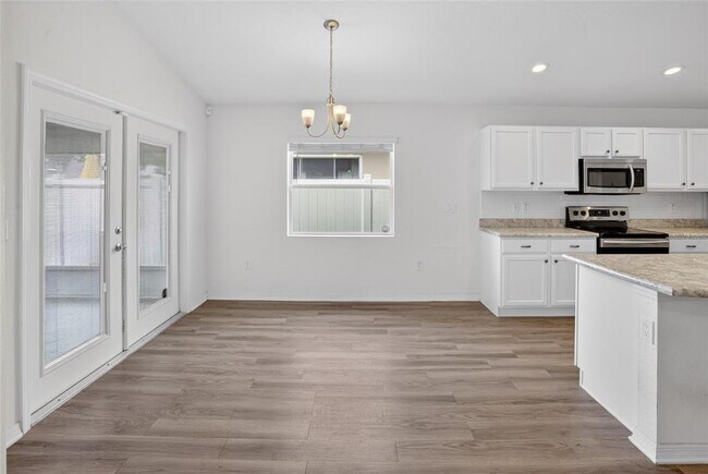 Building Photo - 522 Pentas Ln