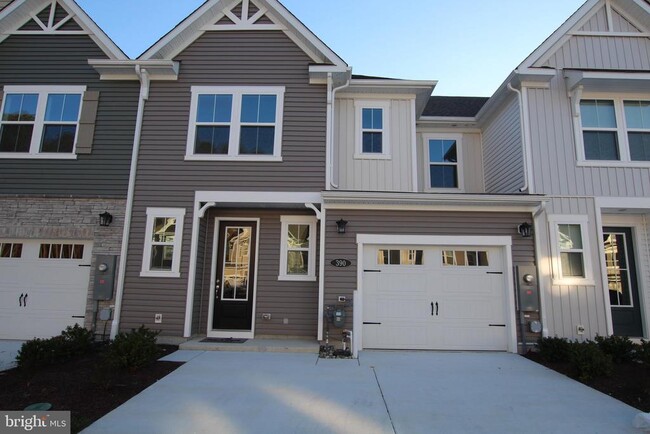 Building Photo - 390 Scranton Ln