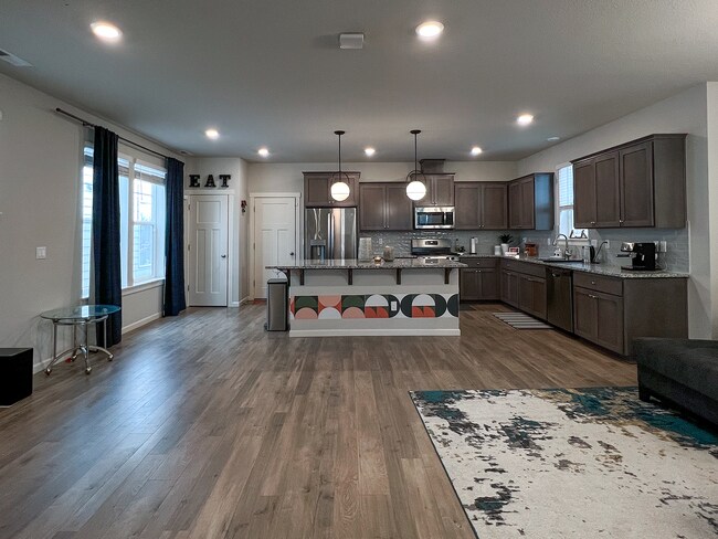 Building Photo - Amazing Location 3 Bedrooms 2.5 Bathrooms in the New Reeds Crossing Community!  Hillsboro near In...