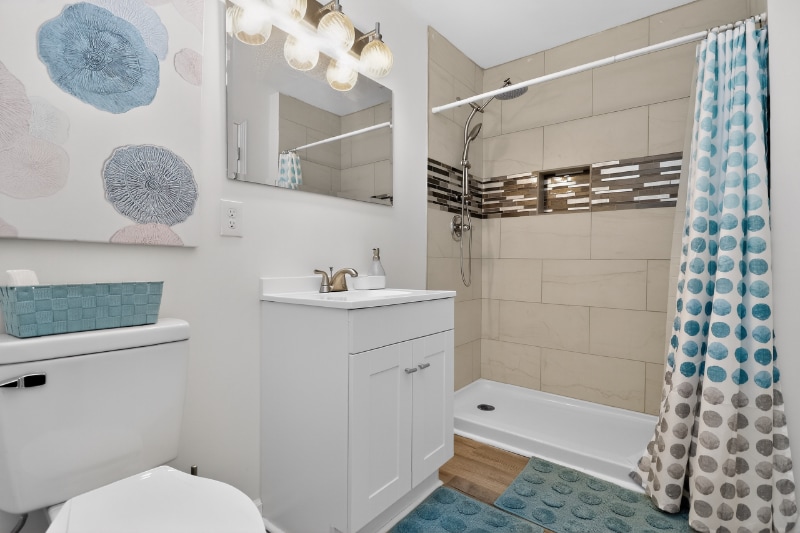 Building Photo - 8025 Wilson Woods Dr