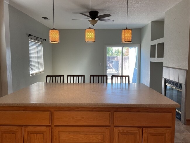 Building Photo - North Yuba City 3 bd 2 bath Home with solar