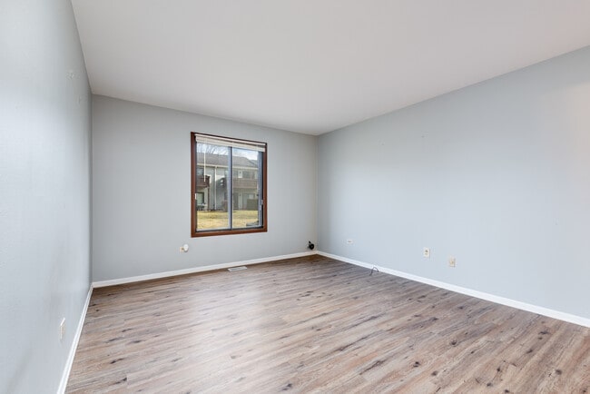 Building Photo - 966 Cumberland Ct