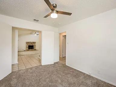 Building Photo - 11302 Previn St