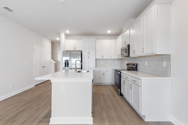 Building Photo - 730 Ebb Tide Rd