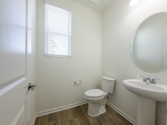Building Photo - 25552 Tolstoy Trl