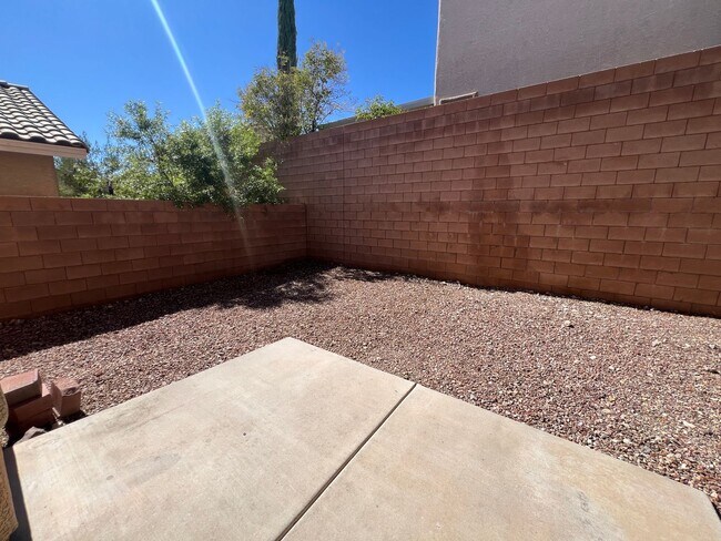 Building Photo - RENOVATED HOME IN GATED SUMMERLIN COMMUNITY!