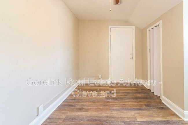 Building Photo - 1340 Sheffield Rd