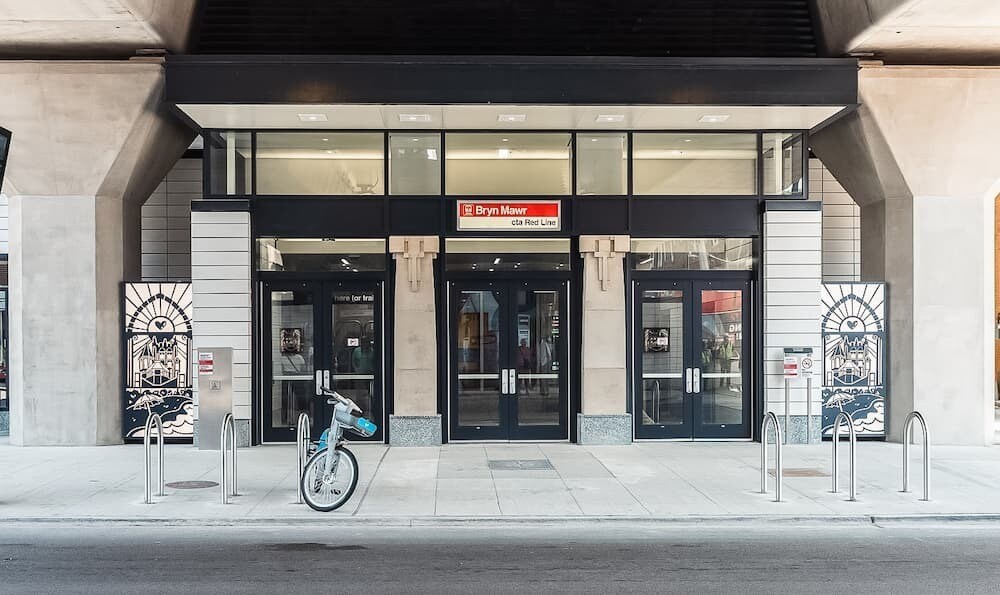 Bryn myer red line station entrance - 1122 W Catalpa Ave