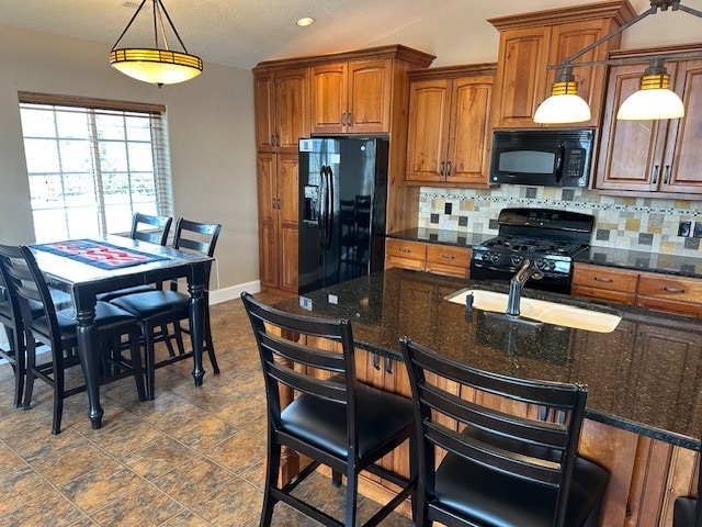 Building Photo - 190 E Main St