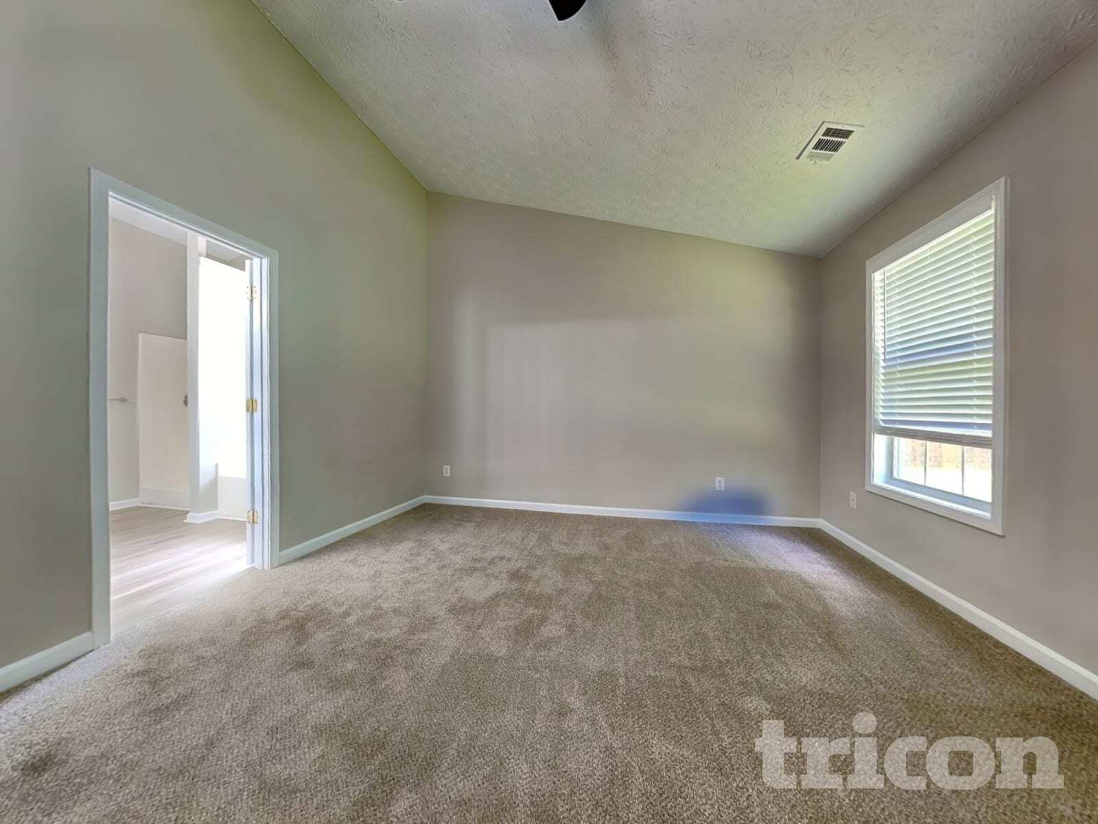 Building Photo - 205 Syracuse Ln