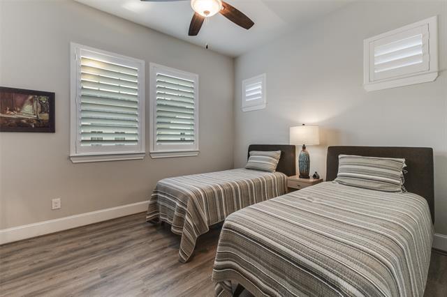 Building Photo - 1725 G Ave