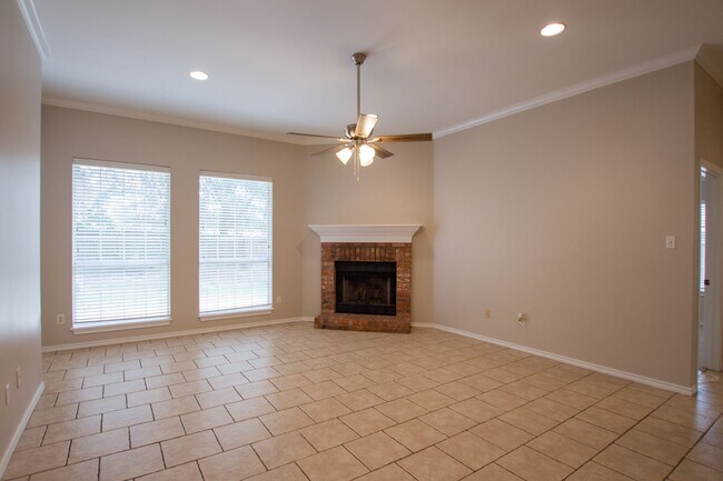 Building Photo - 5716 Bostick Dr