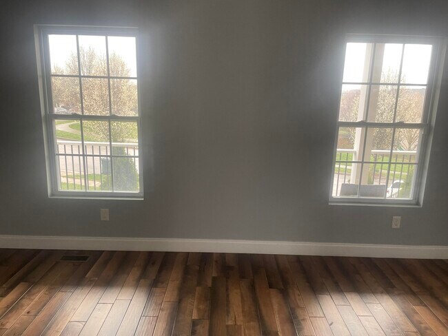 Building Photo - 4696 Windstar Way