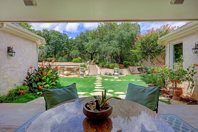 Building Photo - 102 Wood Trail