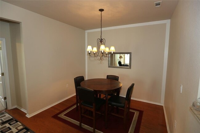 Building Photo - 233 Bonham Loop