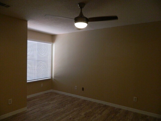 Building Photo - Coming Soon-Altamonte Springs 3-2 Condo Available Aug 14th