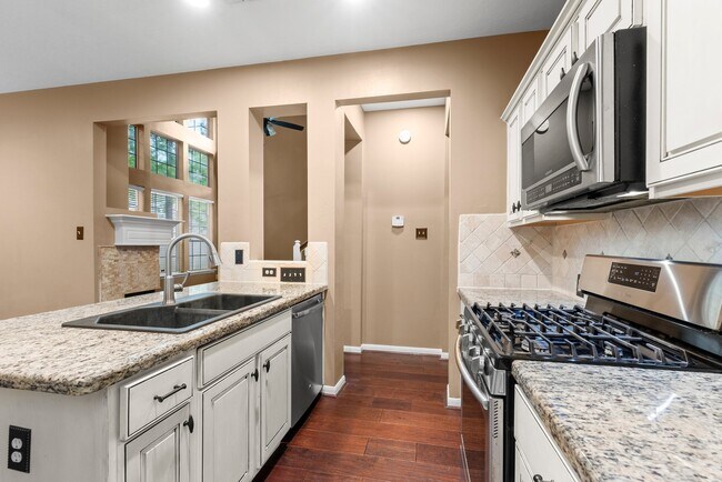 Building Photo - 70 Harvest Wind Pl