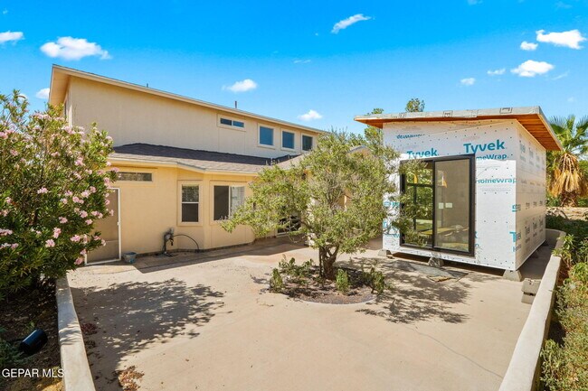 Building Photo - 7089 Tierra Roja St