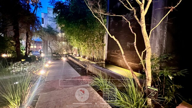 Building Photo - Fantastic space at Emeryville Warehouse Lo...