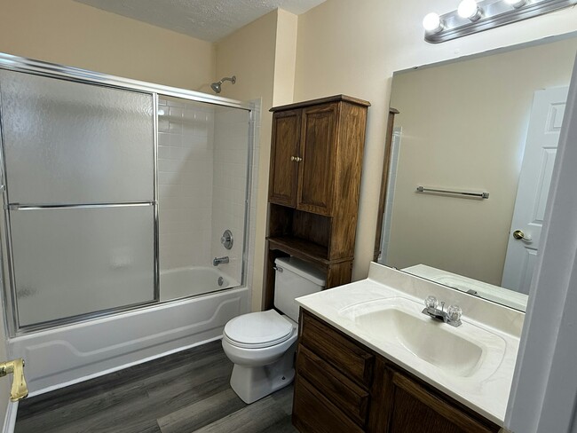 Building Photo - 10136 Carnation Ct