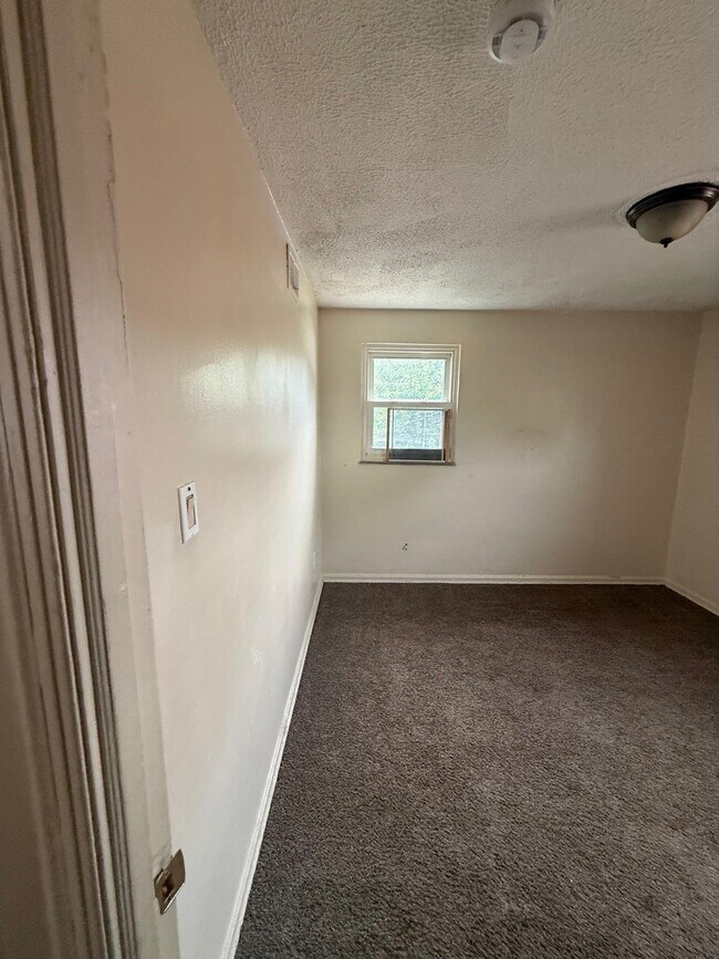 Building Photo - 20801 Crystal Ave